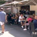 Las terrazas y las calles vuelven a llenarse tras el atentado.