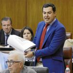 La sanidad protagonizó ayer el enfrentamiento parlamentario entre la presidenta de la Junta, Susana Díaz, y el líder de los populares andaluces, Juanma Moreno, con momentos tensos.