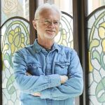 John Adams ayer en el Palau de la Música donde el sábado dirigirá a la OBC y a los coros del Orfeó Català con algunas de sus piezas más celebradas, incluyendo la emblemática «Harmonium» / Palau de la música