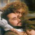 Montserrat participó en el filme «Romanza final», dirigido por José María Forqué y basada en la biografía de Julián Gayarre. En este trabajo inusual coincidió con otro grande de los escenarios operísticos: José Carreras
