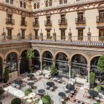 El patio del emblemático Alfonso XIII