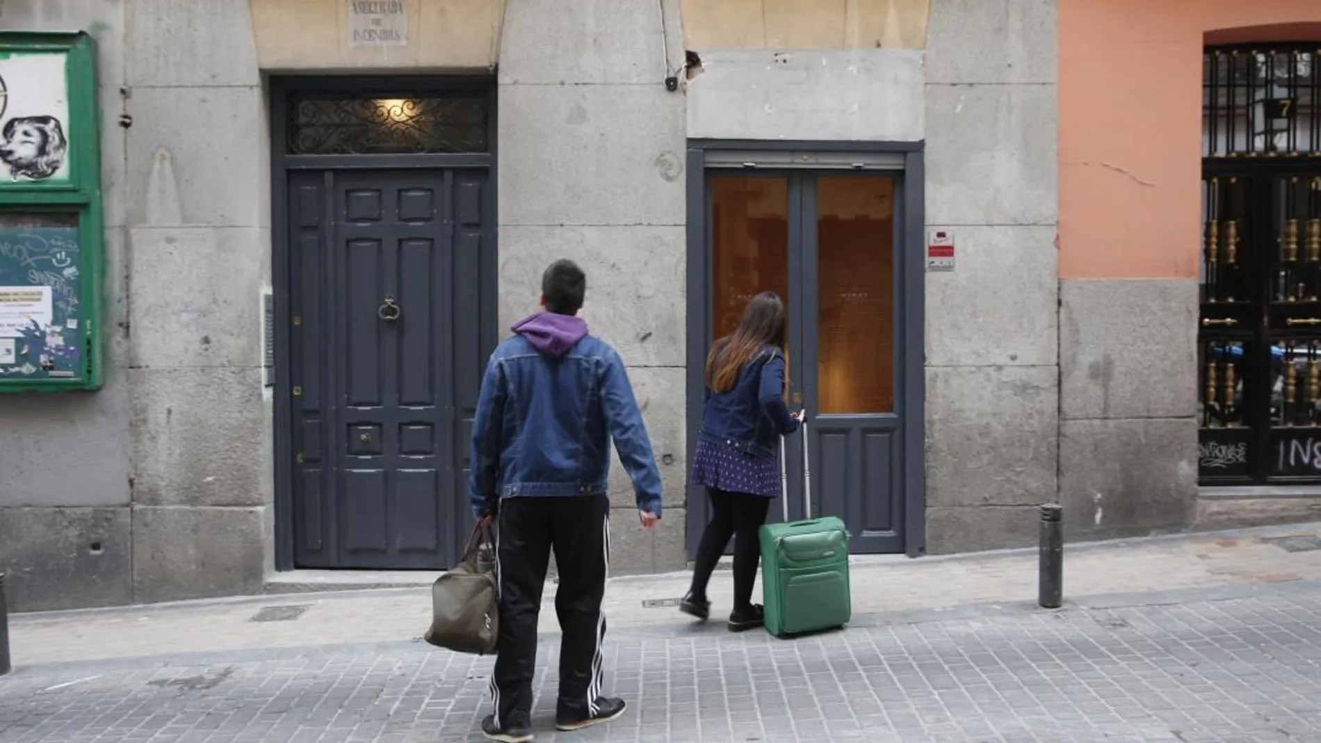 Campaña contra el decreto para regular los pisos turísticos