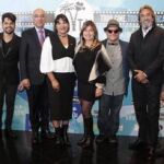 En la imagen, el tercero de la izquierda, el embajador dominicano Aníbal de Castro, rodeado de actores, directores y productores españoles y dominicanos.
