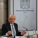 Cristóbal Montoro durante la rueda de prensa del Consejo de Ministros