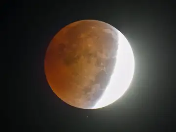 El año 2017 dejará cuatro eclipses, una superluna y varias lluvias de meteoros El año 2017 dejará cuatro eclipses, una superluna y varias lluvias de meteoros