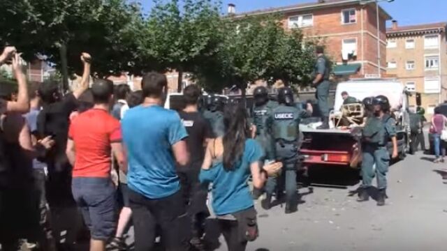 Provocaciones a la Guardia Civil en Alsasua en la celebración del «Ospa Eguna» o «Día de la Huida»
