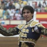 Jiménez Fortes pasea dos orejas en el coso de Cuatro Caminos