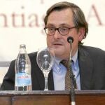 El director del diario LA RAZÓN, Francisco Marhuenda, durante su participación en el Club de Opinión Santiago Alba, de Valladolid
