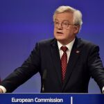 El ministro británico para el "brexit", David Davis