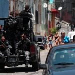 Agentes del Comando de Operaciones de la policía realizan un operativo el pasado viernes en Río de Janeiro