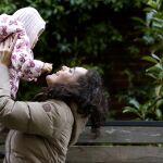 La adopción internacional ha descendido un 90% en la última década, siendo los países asiáticos (Vietnam, China e India), junto con la Federación Rusa y Colombia, los países en los que más adopciones se han realizado recientemente