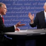 Los candidatos a la Vicepresidencia de EE.UU., el republicano Mike Pence (d) y el demócrata Tim Kaine (i), durante el debate
