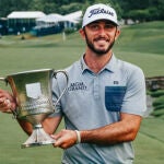 Max Homa, con el trofeo