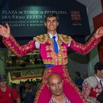 Francisco de Manuel, firme y entregado, a hombros en la novillada inaugural