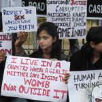 Una mujer violada pide ayuda al primer ministro indio en una carta escrita con su propia sangre
