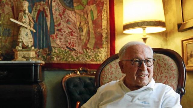 Gabriel Elorriaga: «Los viejos tenemos la licencia para no votar»