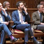 El presidente del parlament, Roger Torrent, en el centro junto a José María Lasalle a la derecha y el consejero delegado de GSMA