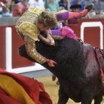 Cayetano y Garrido salen a hombros y Clemente cae herido en Santoña