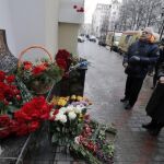 Memorial colocado en la sede del coro en Moscú