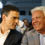 Los dos abrazos