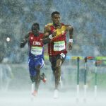 Orlando Ortega, tras ganar su serie y clasificarse para semifinales bajo una lluvia intensa