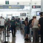 Los trabajadores dicen que la empresa ha sancionado a cuatro trabajadores por no cumplir los servicios mínimos