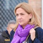 Doña Cristina, a la salida de La Caixa