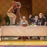 Un momento de los ensayos con cuatro de los cantantes