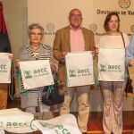 El presidente de la Diputación de Valladolid, Jesús Julio Carnero, y los alcaldes Carlos Martínez y Luis Ángel Chico, entre otros, presentan la marcha