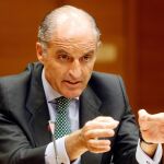 El expresidente Camps acudió a la comisión de Les Corts que investiga la gestión de las instituciones feriales valencianas.