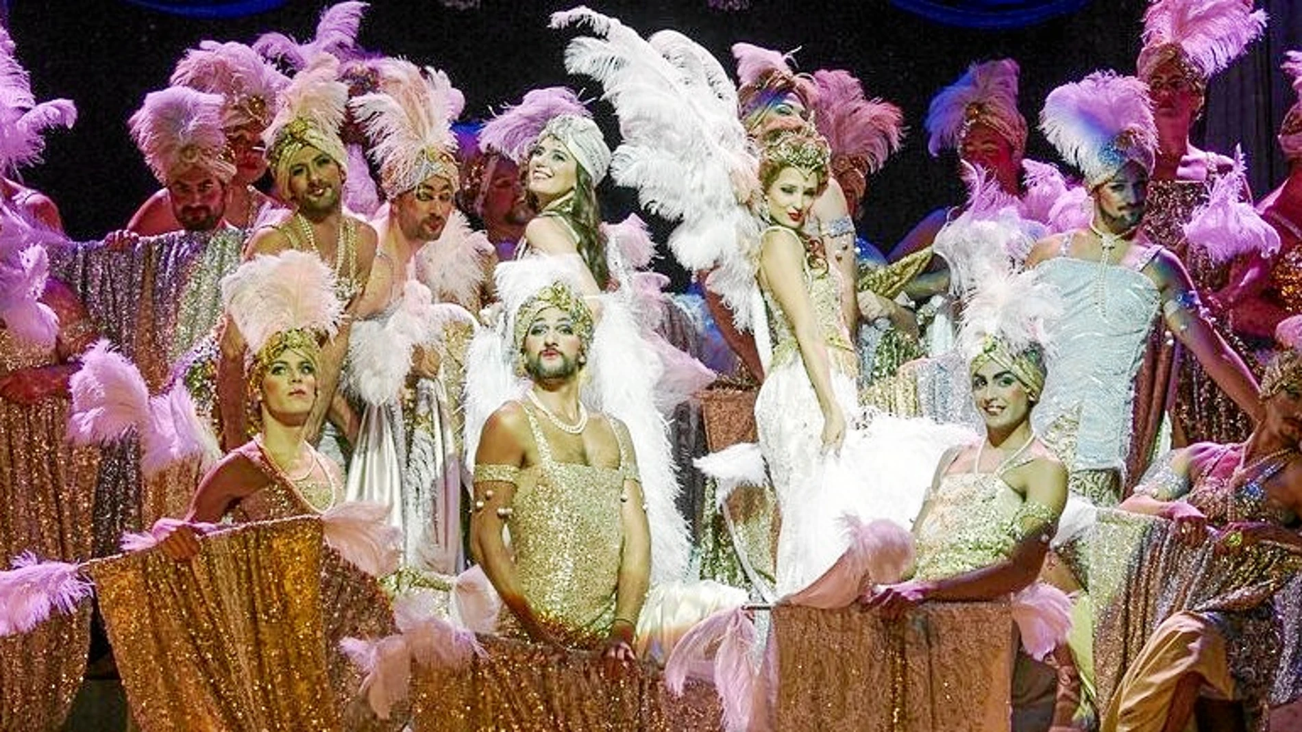 «La italiana en Argel» se estrenó en el Teatro Colón de Buenos Aires el 4 de mayo y ahora llega al Teatro Auditorio con un elenco integrado por Marianna Pizzolato, Francisco Brito, Carlo Lepore, Joan Martín Royo, Arantza Ezenarro, Sebastiá Peris y Alejandra Acuña