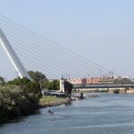 El parque del Alamillo tras el puente