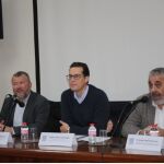 Francesc Fernández (vicepresidente), Rubén Alfaro (presidente) y Enrique Moll de la FVMP