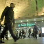 El Corte Inglés cuenta con más de 90.000 empleados y por sus centros pasan cada año más de 670 millones de clientes, con una facturación en el último ejercicio de 15.504 millones de euros