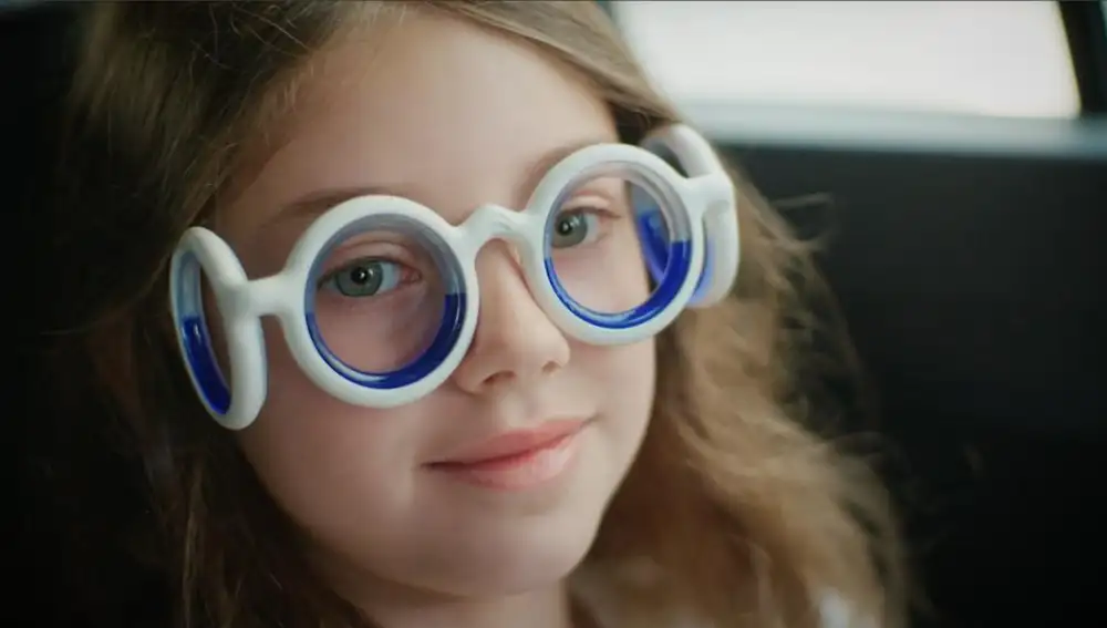 Las primeras gafas que eliminan el mareo en los viajes