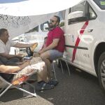 Anoche los taxistas prosiguieron con la acampada; así, el Paseo de la Castellana continuará teñido de blanco, al menos, hasta mañana
