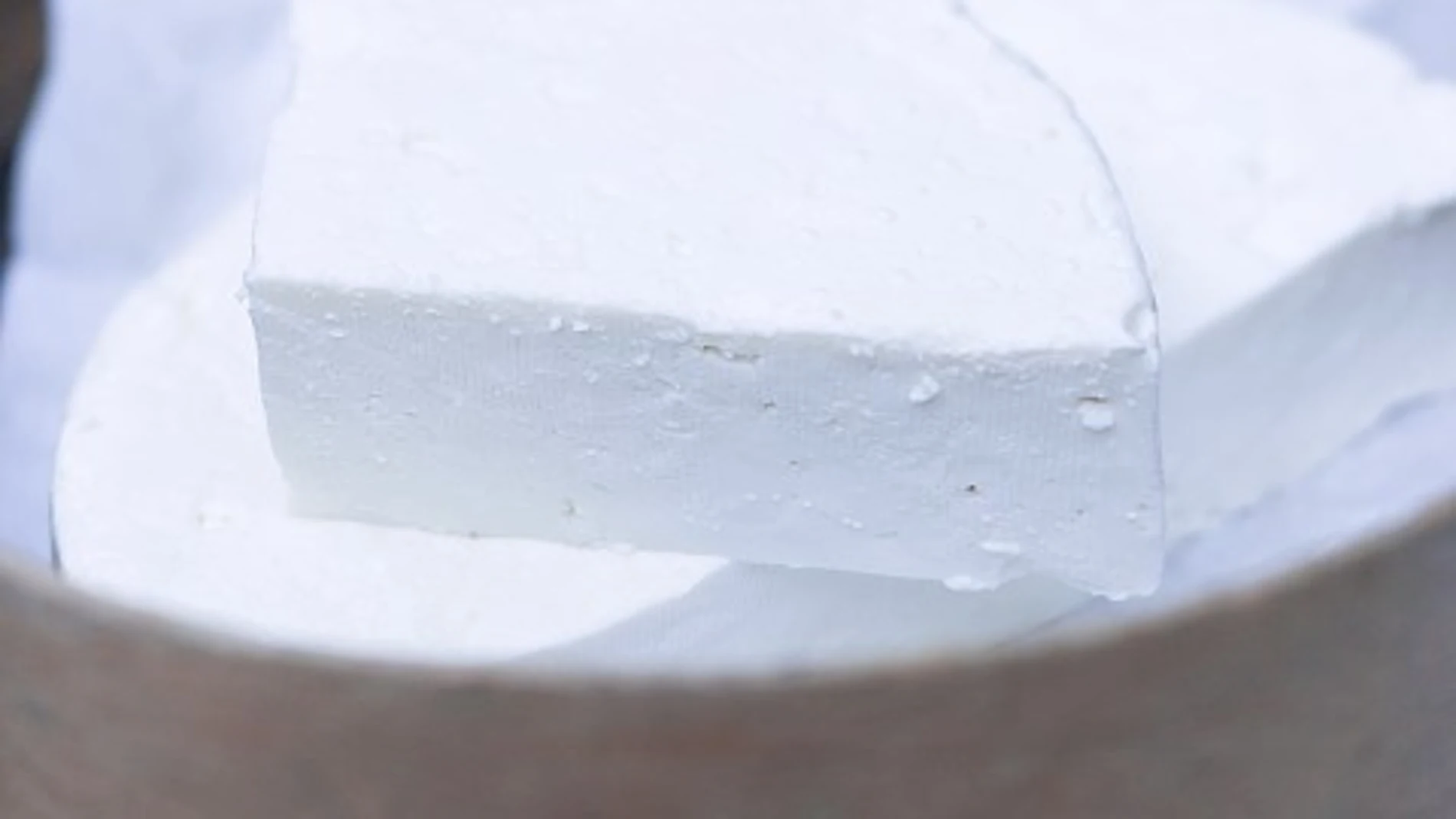 Los tres quesos que no debes comer tras detectarse un caso de meningitis