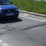 Grietas en el asfalto