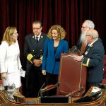 Ana Pastor cedió ayer el testigo de la Presidencia de la Cámara Baja a la socialista Meritxell Batet, que fue elegida por 175 votos