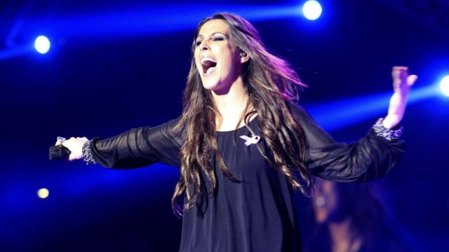 La cantante Malú, durante su actuación en el concierto "Por ellas". Foto: Efe