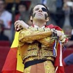 Padilla. agradecido, tras cortar la oreja del primero
