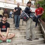 Estudiantes de Erasmus a las puertas de la facultad de la Universidad de Roma.