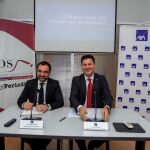 Philippe de Mingo y Josep Alfonso, de AXA, ayer en Sevilla / Foto: Manuel Olmedo