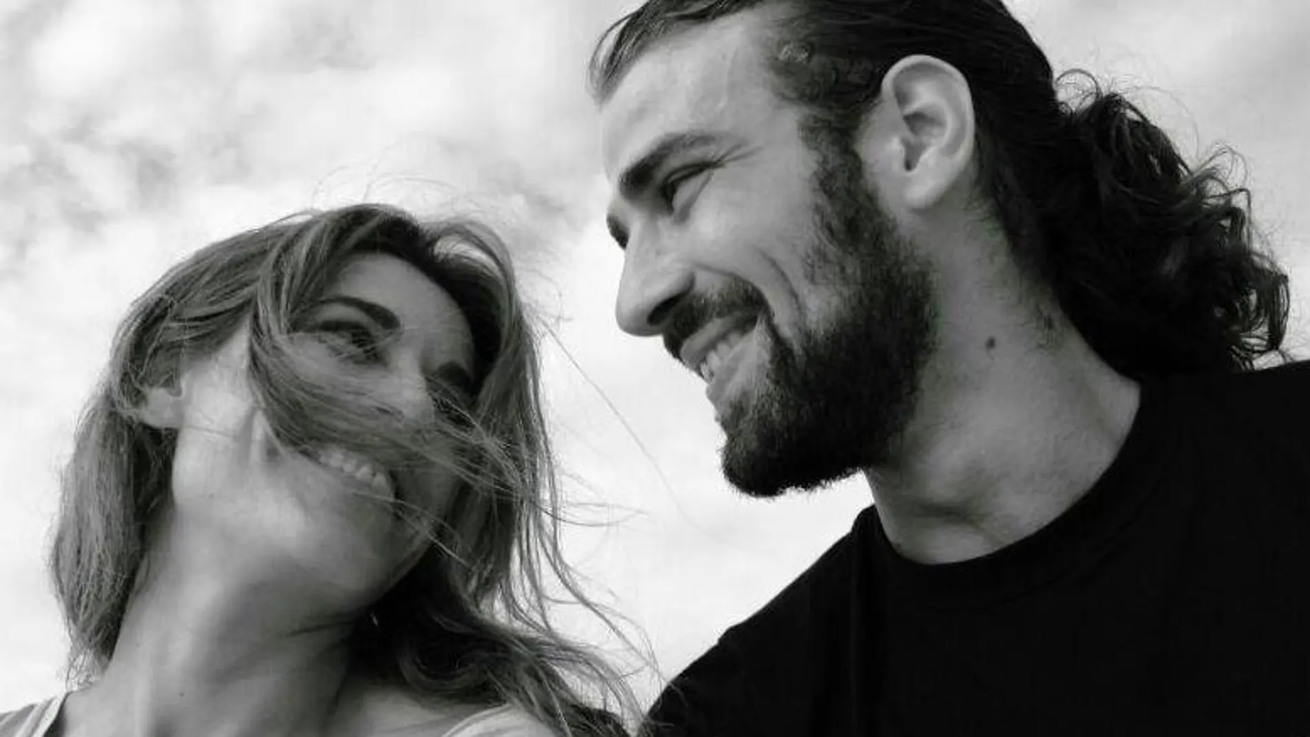 Raquel Sánchez Silva junto a su marido Mario Biondo.