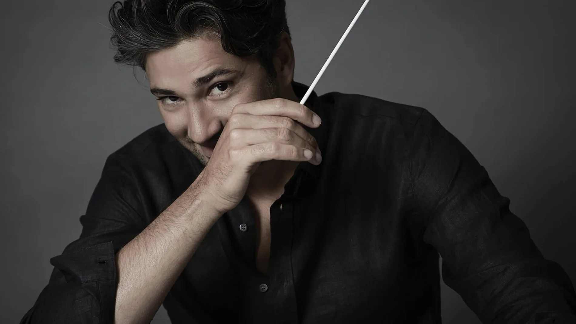 David Afkham dirigirá ocho programas del Ciclo Sinfónico