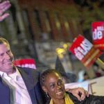 El candidato a la Alcaldía de Nueva York, Bill de Blasio, junto a su esposa, Chirlane McCray
