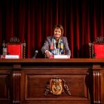 La rectora Mavi Mestre dijo ayer sentir «vergüenza» por los hechos conocidos en los últimos días