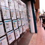 El Gobierno ha modificado mediante un Real Decreto la Ley de Arrendamientos urbanos. Asociaciones profesionales advierten de que no servirá para bajar el precio