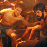 Joseph Morgan y Miguel Ángel Muñoz, en la piel de Ben Hur y Antegua, remando en las galeras
