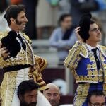 Juan José Padilla y El Fandi salen a hombros del coso de Albacete